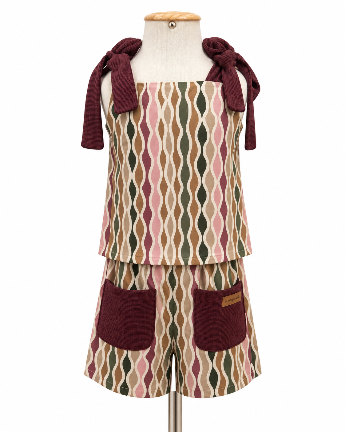 Conjunto Infantil Estampado Detalhes Bordô