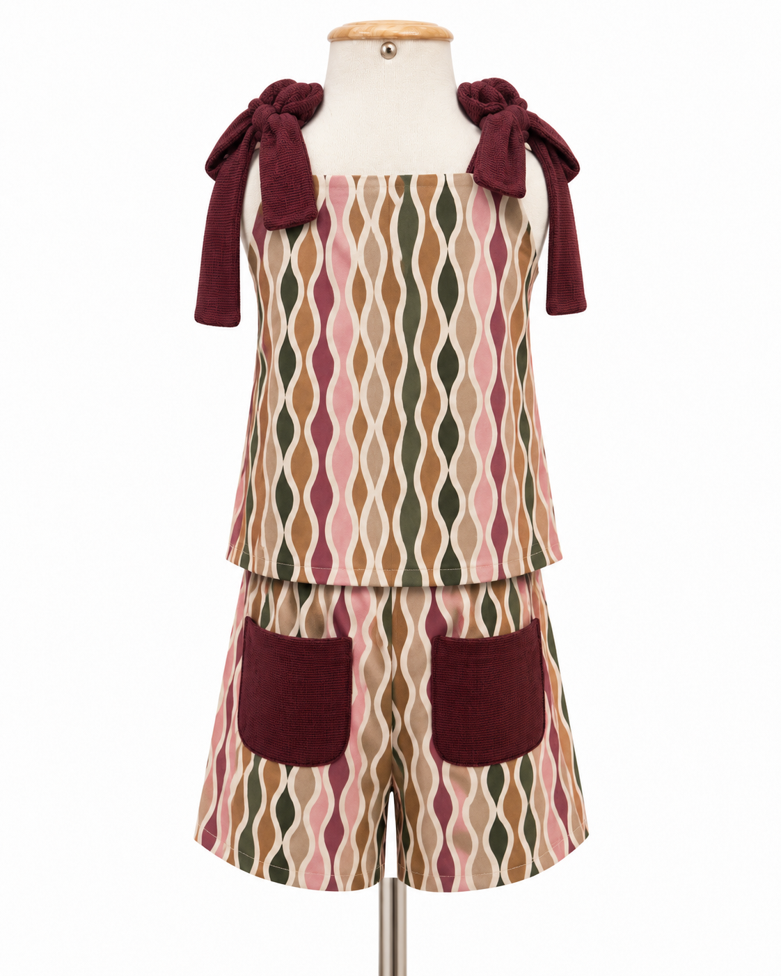 Conjunto Infantil Estampado Detalhes Bordô