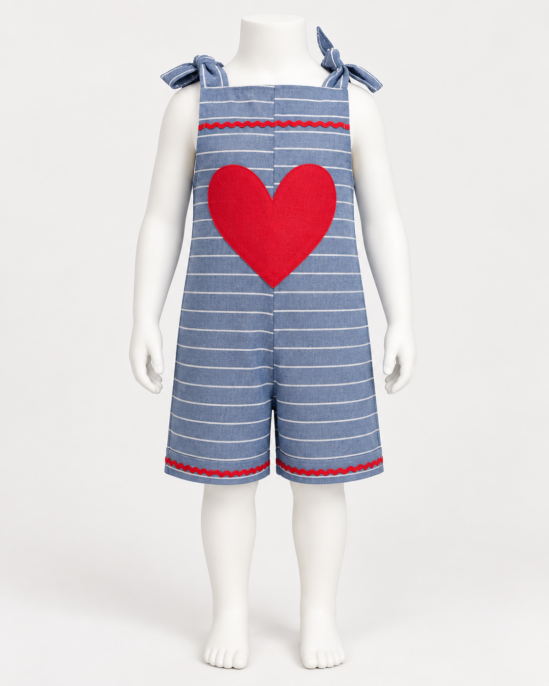 Macacão Infantil Blue Jeans Coração Vermelho | Lili Picolé